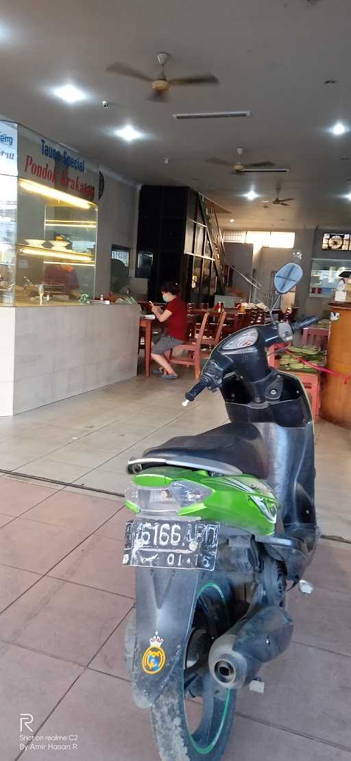 Rumah Makan Pondok Krakatau 10