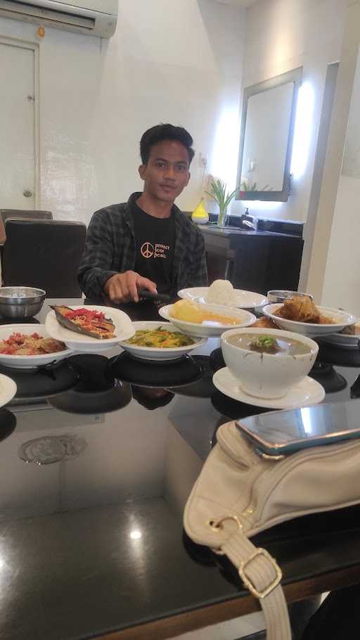 Rumah Makan Uda Sayang 4