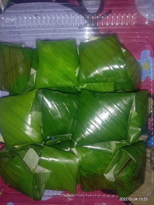 Aneka Kue Basah Ibu Haryati 2