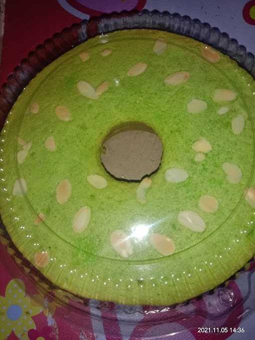 Aneka Kue Basah Ibu Haryati 9