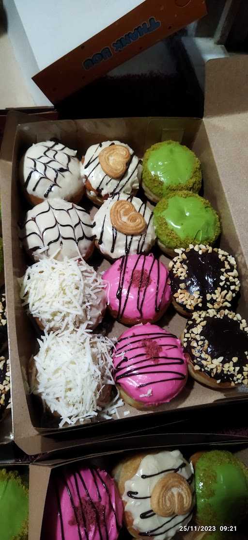 Chaca Donat ( Donatna Orang Bogor ) 6