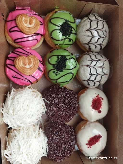 Chaca Donat ( Donatna Orang Bogor ) 4