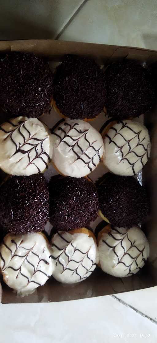 Chaca Donat ( Donatna Orang Bogor ) 1