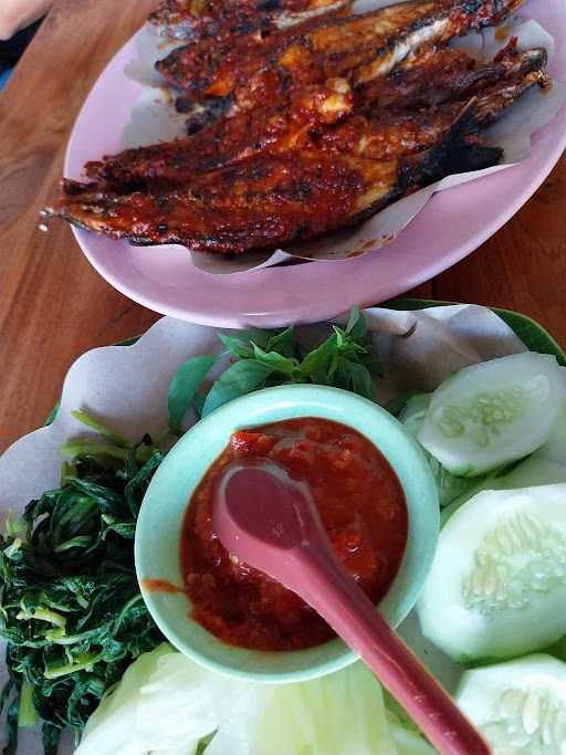 Ikan Bakar Ibu Peni 7