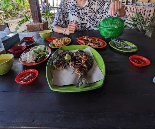 Ikan Bakar Padasuka 3