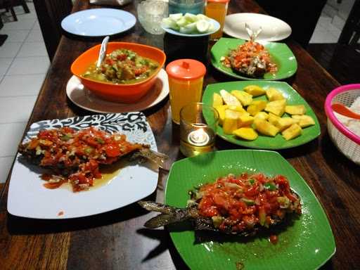 Warung Papet Rica-Rica 7