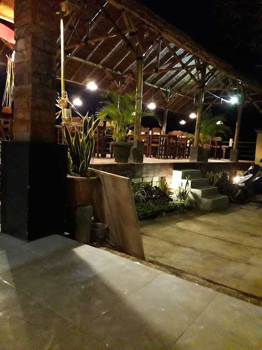 Warung Makan B'Cek 8