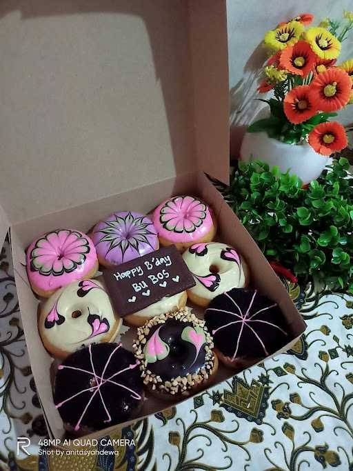 I & Y Donut'S 1