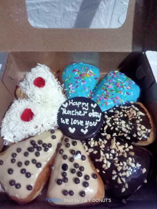 I & Y Donut'S 5