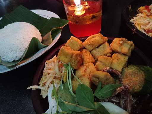 Kedai Amara (Bebek, Ayam Goreng & Penyetan Ikan) 5