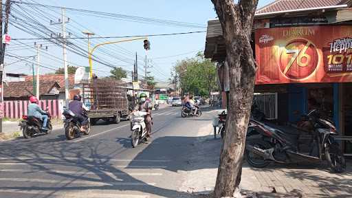 Waroeng Rawon Kurniawati 4