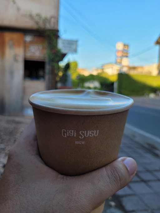 Gigi Susu 1