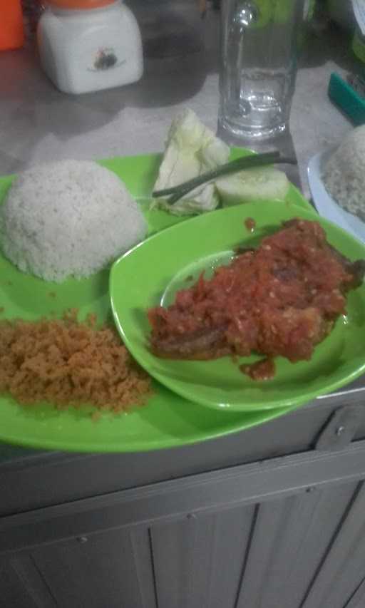 Ayam Goreng Endangan 3