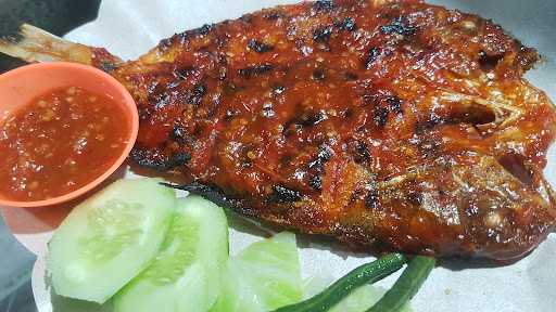 Bukan Ayam Bakar Biasa 5