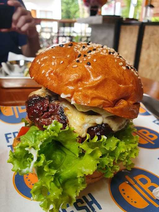 Daeng Burger Canggu 5