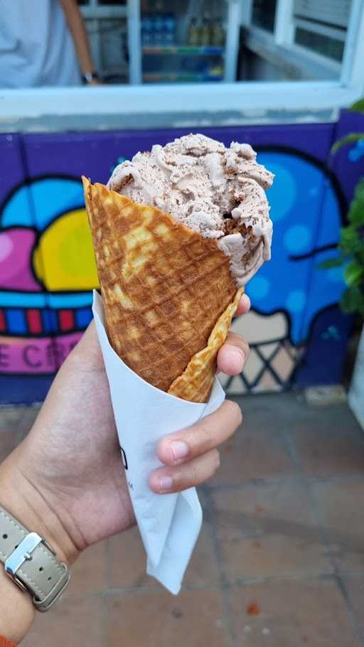 Toko Es Krim 9