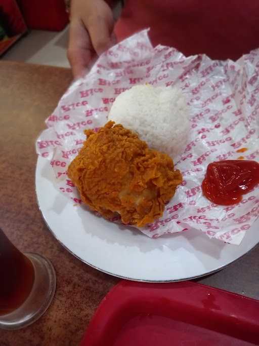 King'S Fried Chicken Mengwitani 6