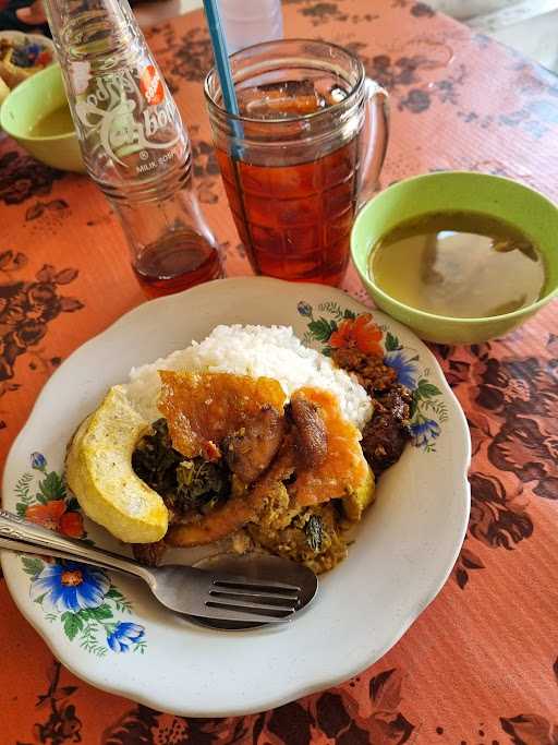 Nasi Babi Guling Men Alit 4