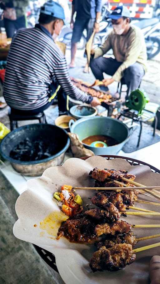 Sate Babi Bu Ison 1