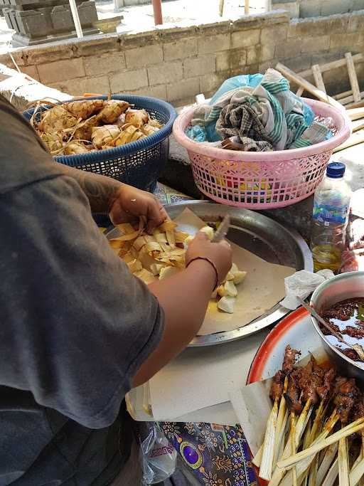 Sate Babi Pengkolan 6