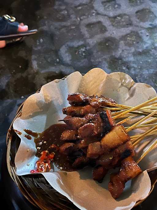 Sate Babi Street Food Warenda 8