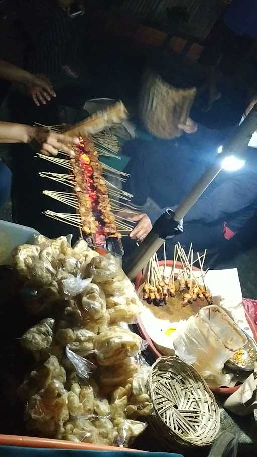 Sate Babi Street Food Warenda 10