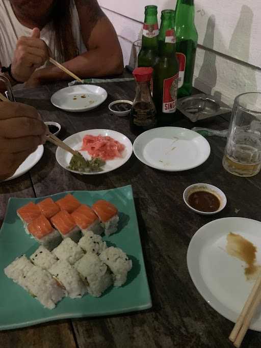 Sushi Warung Garage 10