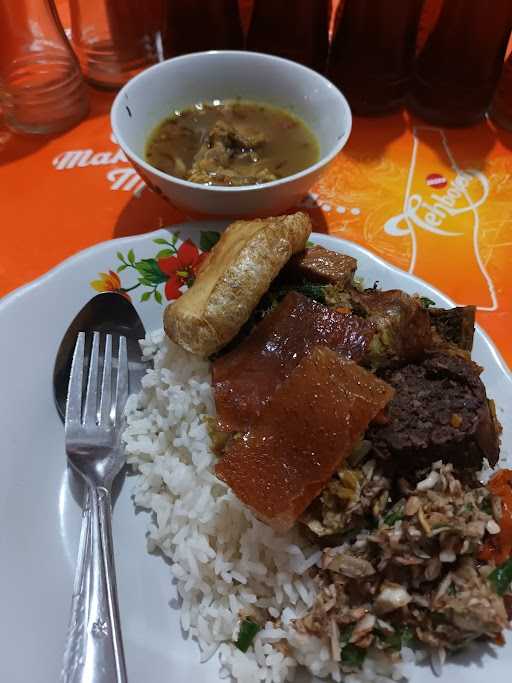 Warung Babi Guling Bu Agung 6