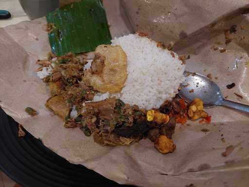 Warung Babi Guling Bu Agung 4