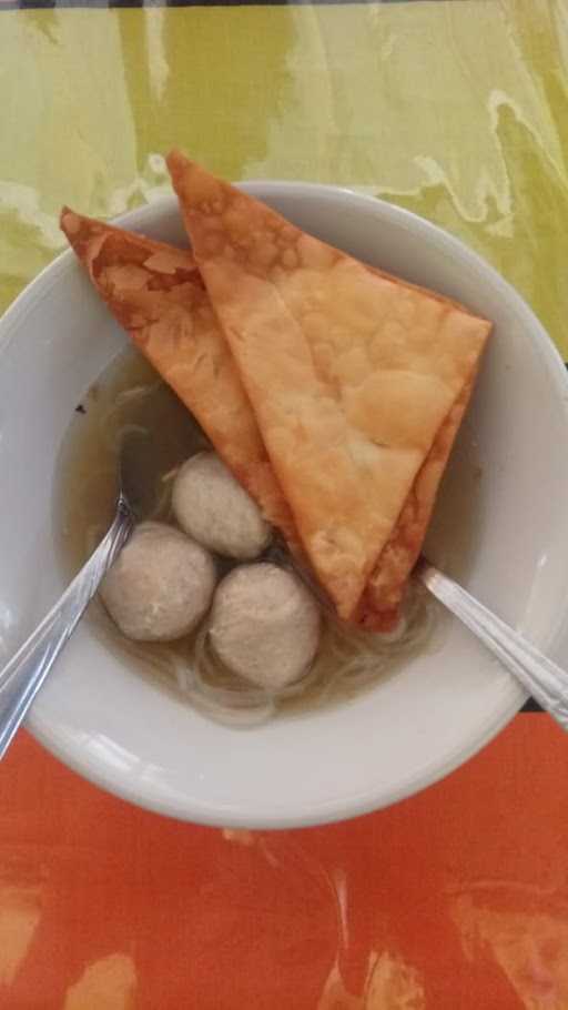 Warung Bakso Babi Tuka 4