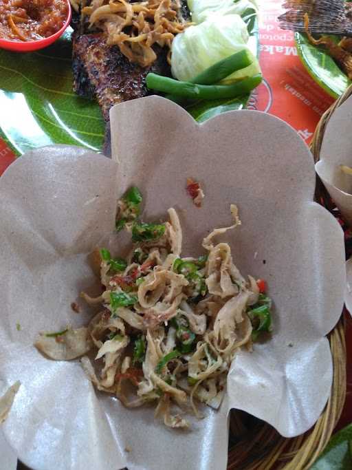 Warung Jamur Mujung Sari 7