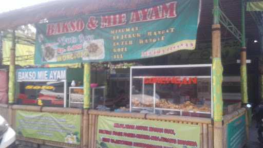 Warung Muslim Bu Ifa 3