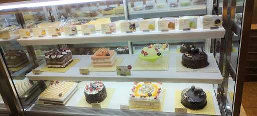 Mako Cake & Bakery - Pasaraya Manggarai 5