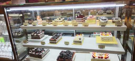 Mako Cake & Bakery - Pasaraya Manggarai 6