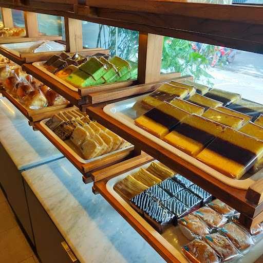 Monami Bakery Menteng 7