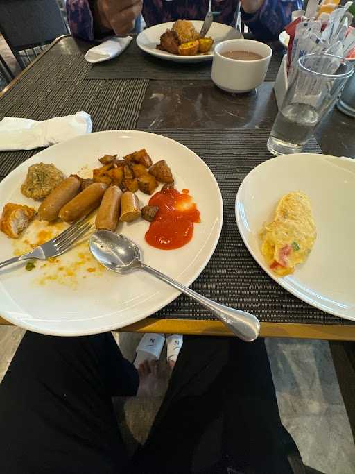 Food Exchange - Novotel Jakarta Cikini 10