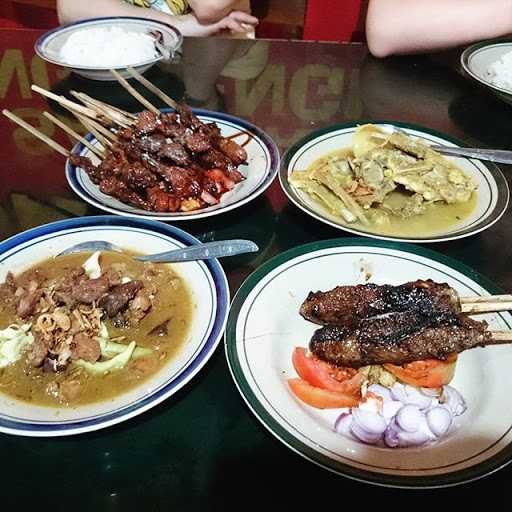 Warung Tongseng Agus 10