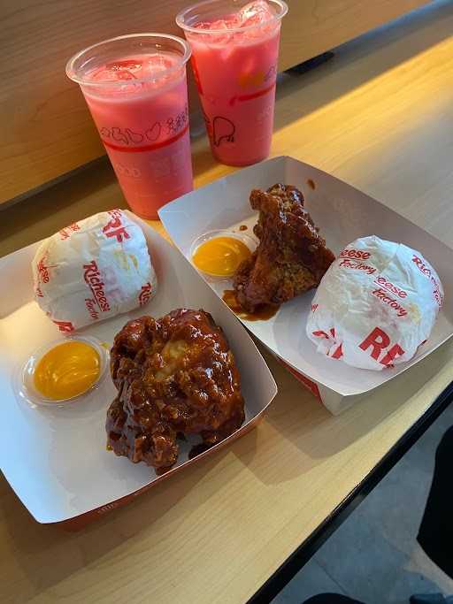 Richeese Factory Magelang 3