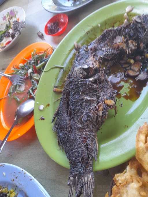 Sebatur Sekopek Seafood 9