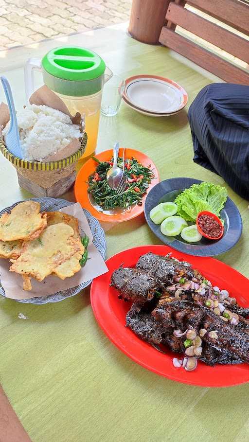 Sebatur Sekopek Seafood 8