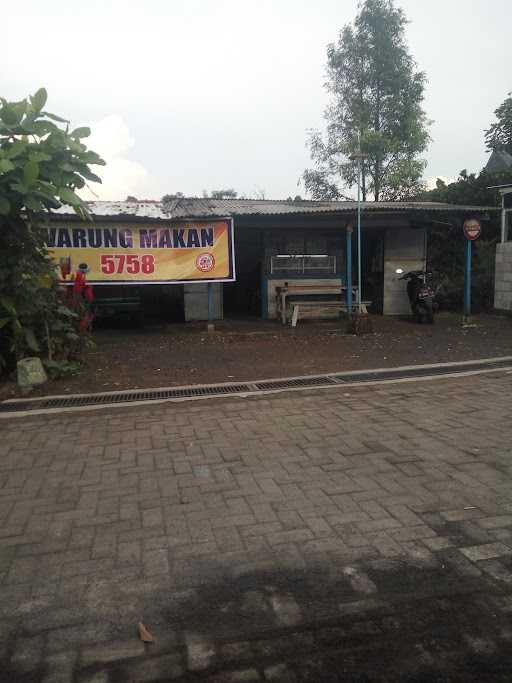 Warung Makan 5758 2