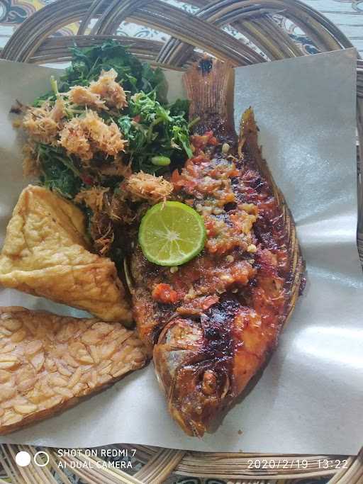 Warung Makan Mbak Titik Bebek Goreng Mijen 7