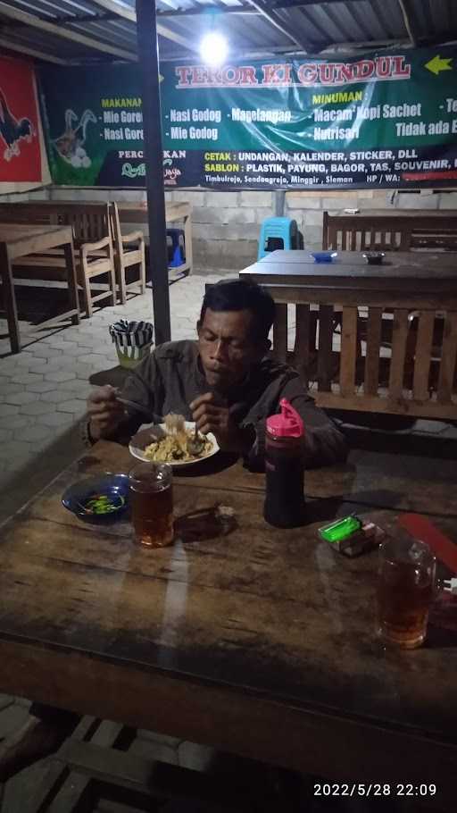 Bakmi Dan Nasgor  Teror  Ki Gundul 1