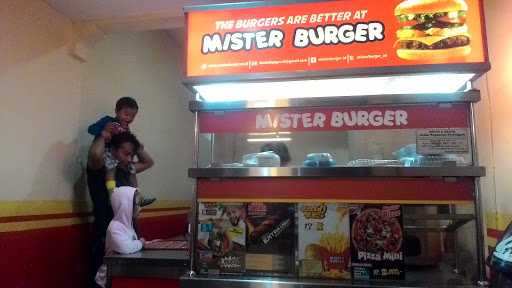 Mister Burger (Perempatan Cebongan) 10