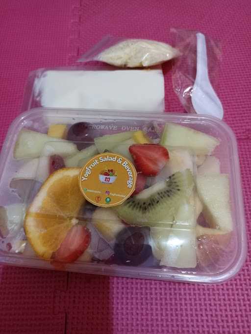 Yogfruit Salad & Baverages 1