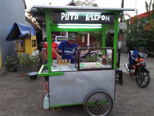 Kue Putu & Klepon Maz Wa2N 3