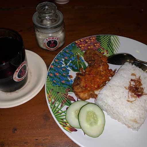 Mutiara Cafe 3