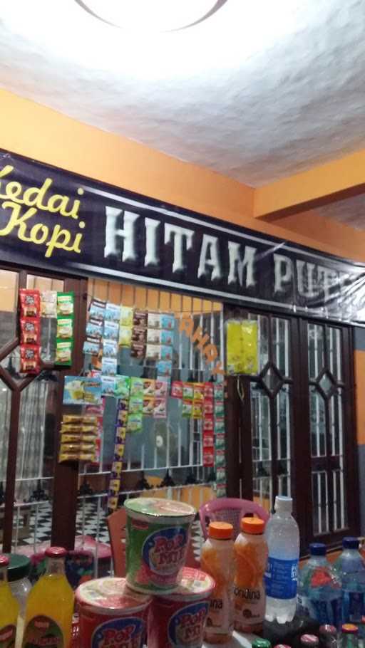 Kedai Hitam Putih 10