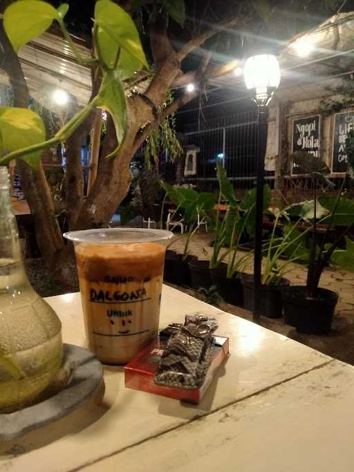 Read Cafe Kediri 5