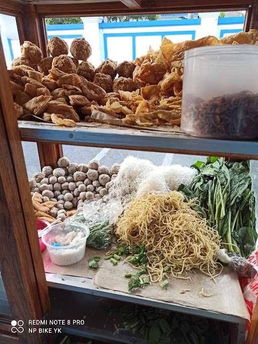 Bakso Komplit Telur Puyuh & Mie Ayam Pak Lux 2